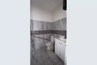 11300 NW 87th Ct, Hialeah Gardens, FL 33018 - Photo 10