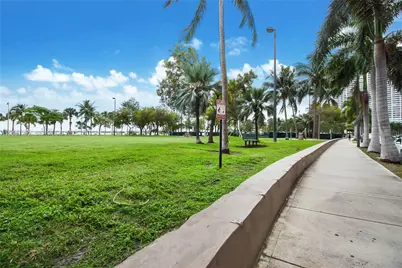 2000 N Bayshore Dr #1502, Miami, FL 33137 - Photo 34