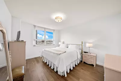 2000 N Bayshore Dr #1502, Miami, FL 33137 - Photo 8
