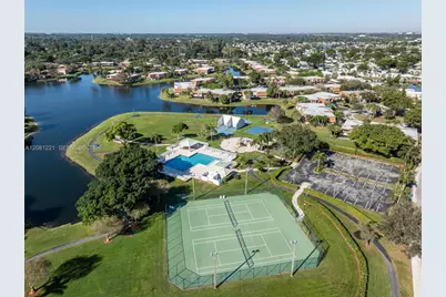1533 W Harmony Lake Cir, Davie, FL 33324 - Photo 26