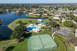 1533 W Harmony Lake Cir, Davie, FL 33324 - Photo 26