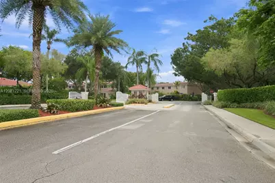 1533 W Harmony Lake Cir, Davie, FL 33324 - Photo 24