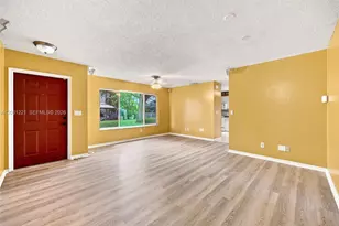 1533 W Harmony Lake Cir, Davie, FL 33324 - Photo 2
