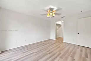 1533 W Harmony Lake Cir, Davie, FL 33324 - Photo 12