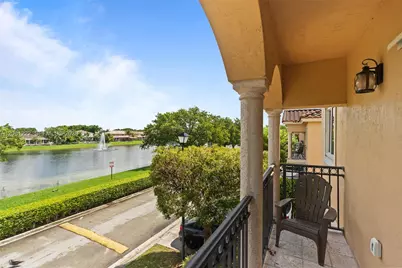 16570 SW 70th St, Miami, FL 33193 - Photo 12