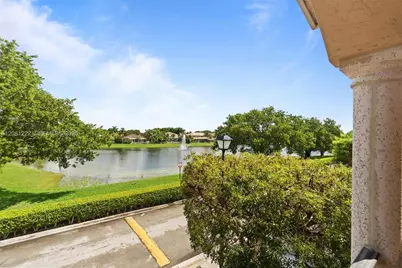 16570 SW 70th St, Miami, FL 33193 - Photo 10