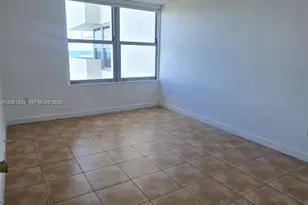 2899 Collins Ave, Miami Beach, FL 33140 - Photo 2