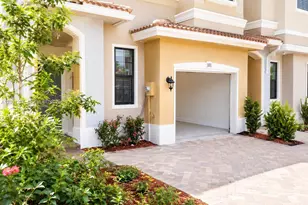 103 Gramercy Square Dr, Delray Beach, FL 33484 - Photo 2