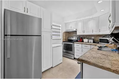 7787 SW 86th St #E-409, Miami, FL 33143 - Photo 6