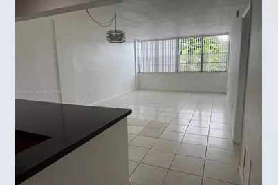 2175 NE 170th St #310, North Miami Beach, FL 33162 - Photo 2