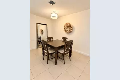 3344 W 105th Ter, Hialeah, FL 33018 - Photo 4