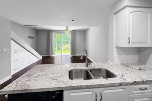 1606 Veracruz Ln, Weston, FL 33327 - Photo 6