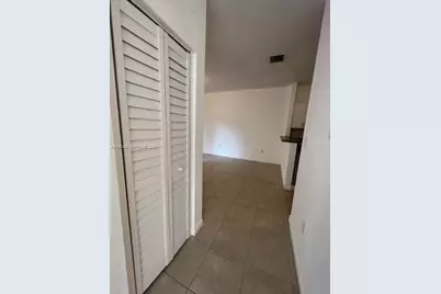 3632 NW 30th Ct #10F, Lauderdale Lakes, FL 33311 - Photo 4