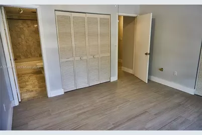 10042 SW 77th Ct, Miami, FL 33156 - Photo 10