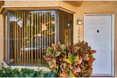 10042 SW 77th Ct, Miami, FL 33156 - Photo 14