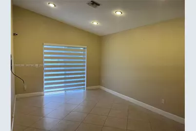 248 NW 47th Ave, Deerfield Beach, FL 33442 - Photo 10