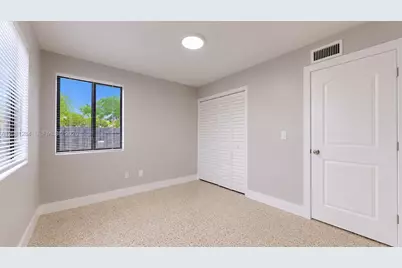 101 W 11th St #5, Hialeah, FL 33010 - Photo 24