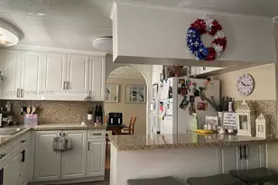 21711 NW 8th Ct, Pembroke Pines, FL 33029 - Photo 8