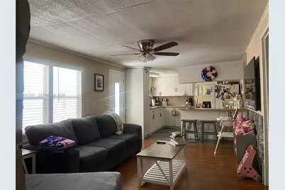 21711 NW 8th Ct, Pembroke Pines, FL 33029 - Photo 10
