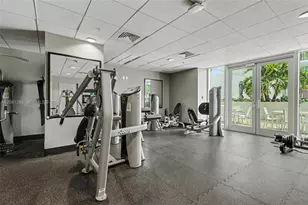 2275 Biscayne Blvd, Miami, FL 33137 - Photo 28