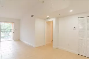 7920 N Nob Hill Rd, Tamarac, FL 33321 - Photo 4