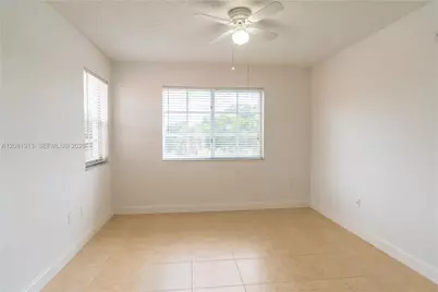 7920 N Nob Hill Rd #305, Tamarac, FL 33321 - Photo 8