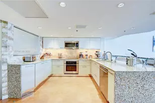 5445 Collins Ave, Miami Beach, FL 33140 - Photo 16