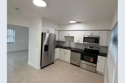1311 NE Ne 157 St, North Miami Beach, FL 33162 - Photo 4