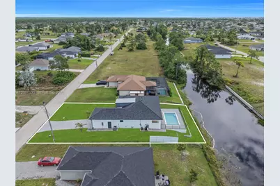 2318 NW Nw 30th Ter, Cape Coral, FL 33993 - Photo 44