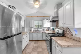 2407 Washington St, Hollywood, FL 33020 - Photo 16