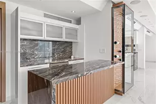 92 SW 3rd St, Miami, FL 33130 - Photo 14