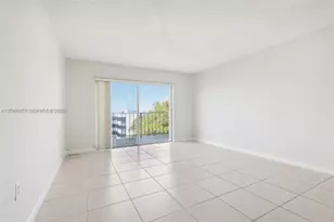9360 Fontainebleau Blvd, Miami, FL 33172 - Photo 6