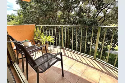 9360 Fontainebleau Blvd #612, Miami, FL 33172 - Photo 2