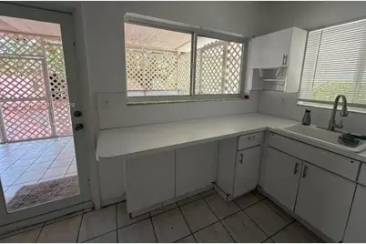 3500 NW 16th Ter, Miami, FL 33125 - Photo 14