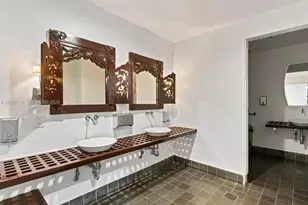 10 SW South River Dr, Miami, FL 33130 - Photo 36