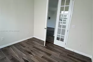 4729 Greenway Dr, Hollywood, FL 33021 - Photo 12