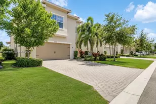 4729 Greenway Dr, Hollywood, FL 33021 - Photo 2