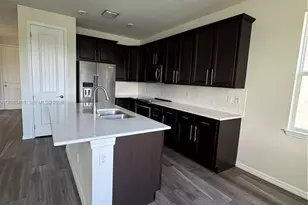 4729 Greenway Dr, Hollywood, FL 33021 - Photo 10