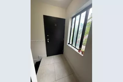 625 SW 5th Ave #10, Miami, FL 33130 - Photo 4