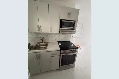 625 SW 5th Ave #10, Miami, FL 33130 - Photo 6