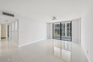 200 SE 15th Rd, Miami, FL 33129 - Photo 12