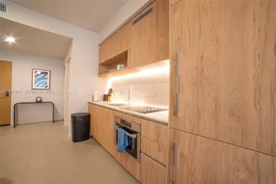11 NE 6th #1403, Miami, FL 33132 - Photo 2