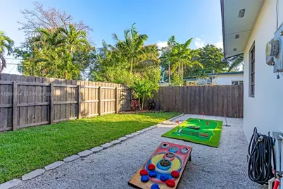 1075 NE 12 Ave #1075, Homestead, FL 33030 - Photo 30