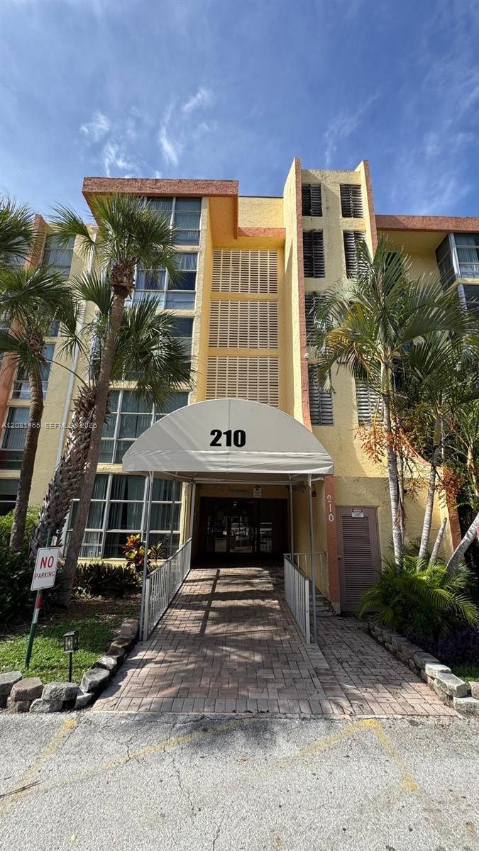 210 172nd St #144 - 210 172nd St #144, Sunny Isles Beach, FL 33160 Luxury Property | Jose Angel Pina