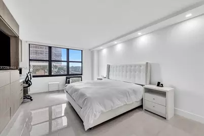 9801 Collins Ave #5U, Bal Harbour, FL 33154 - Photo 14