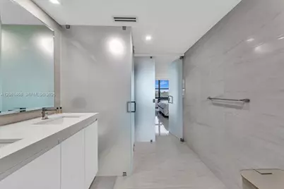 9801 Collins Ave #5U, Bal Harbour, FL 33154 - Photo 16
