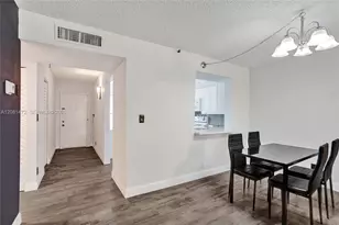 4570 NW 18th Ave, Deerfield Beach, FL 33064 - Photo 16