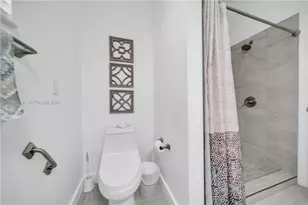 11142 Lakeland Cir, Other City - In The State Of Florida, FL 33913 - Photo 24