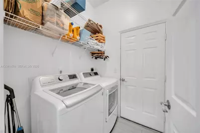 11142 Lakeland Cir, Other City - In The State Of Florida, FL 33913 - Photo 34