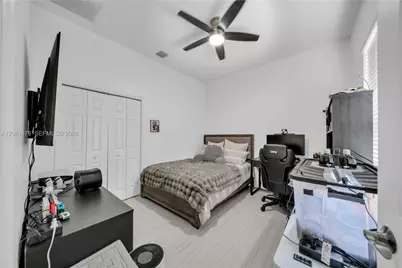 11142 Lakeland Cir, Other City - In The State Of Florida, FL 33913 - Photo 20